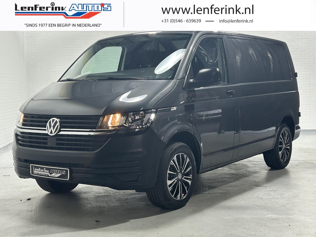 Volkswagen Transporter - 2.0 TDI 150 pk L1H1 Airco, 17" LMV, 3-Zits Laadruimte Pakket, PDC V+A, Bluetooth - AutoWereld.nl