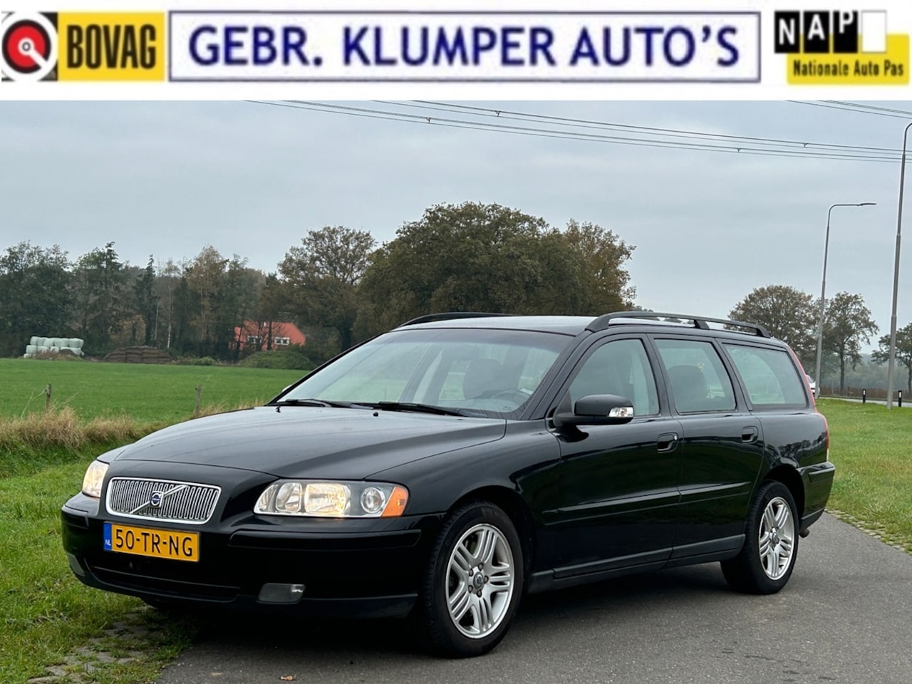 Volvo V70 - 2.5T Edition Cruise, ECC, Haak, 3e Eigenaar - AutoWereld.nl