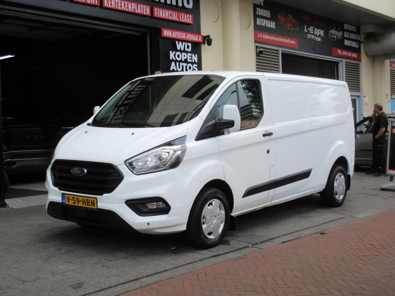 Ford Transit Custom - 300 2.0 TDCI L2H1 Trend Navi Airco Camera Carplay PDC - AutoWereld.nl