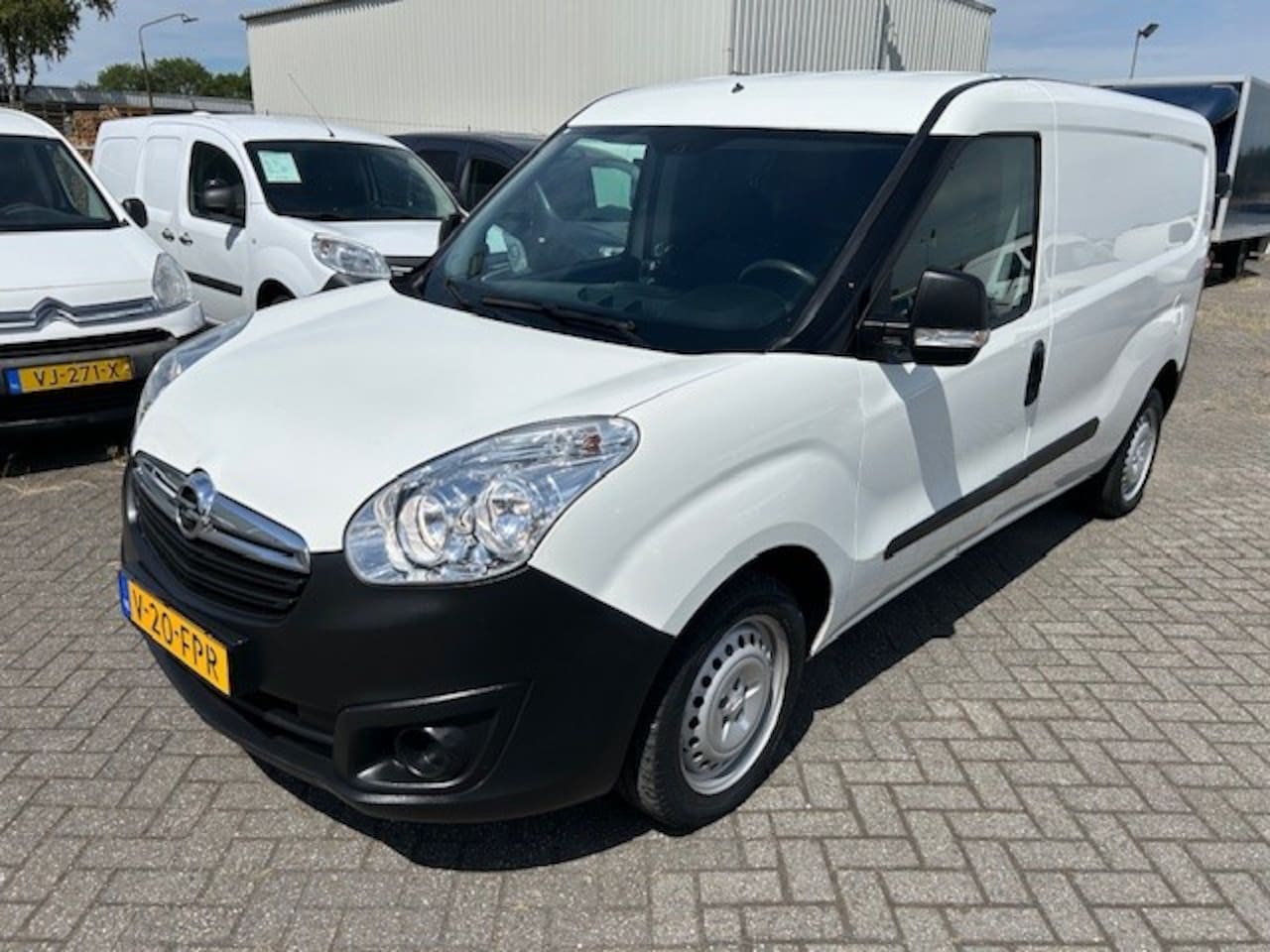 Opel Combo - 1.4 L2H1 ecoFLEX Edition AIRCO I TREKHAAK I TOMTOM I BENZINE I MARGE AUTO I - AutoWereld.nl