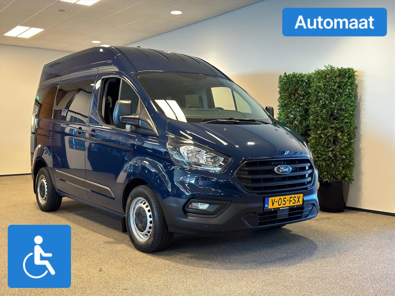 Ford Transit Custom - L1H2 Rolstoelbus Automaat (airco) - AutoWereld.nl