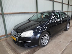 Volkswagen Jetta - 1.4 TSI Sportline Business