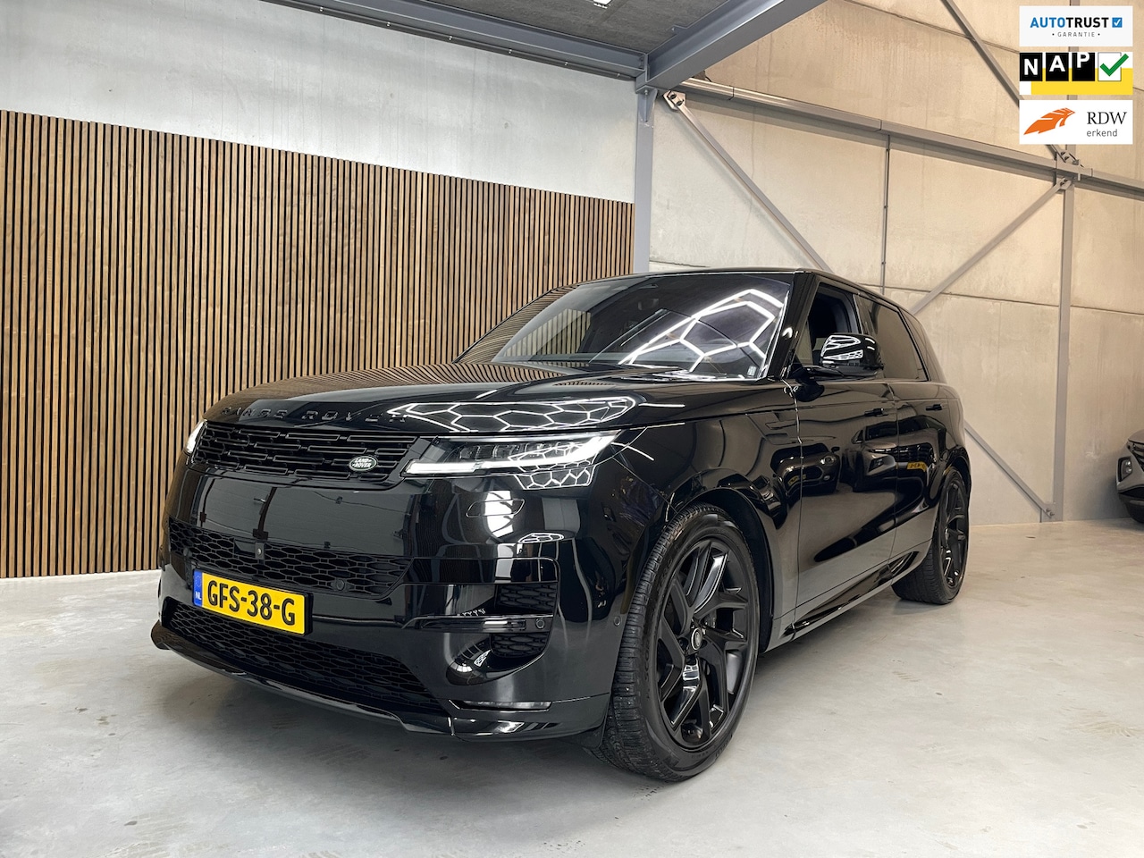 Land Rover Range Rover Sport - 3.0 D300 Dynamic SE - AutoWereld.nl