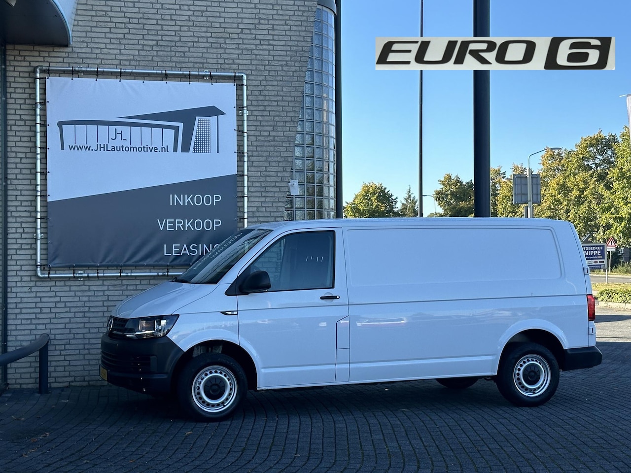 Volkswagen Transporter - 2.0 TDI L2H1*A/C*CRUISE*HAAK*3ZITS* - AutoWereld.nl