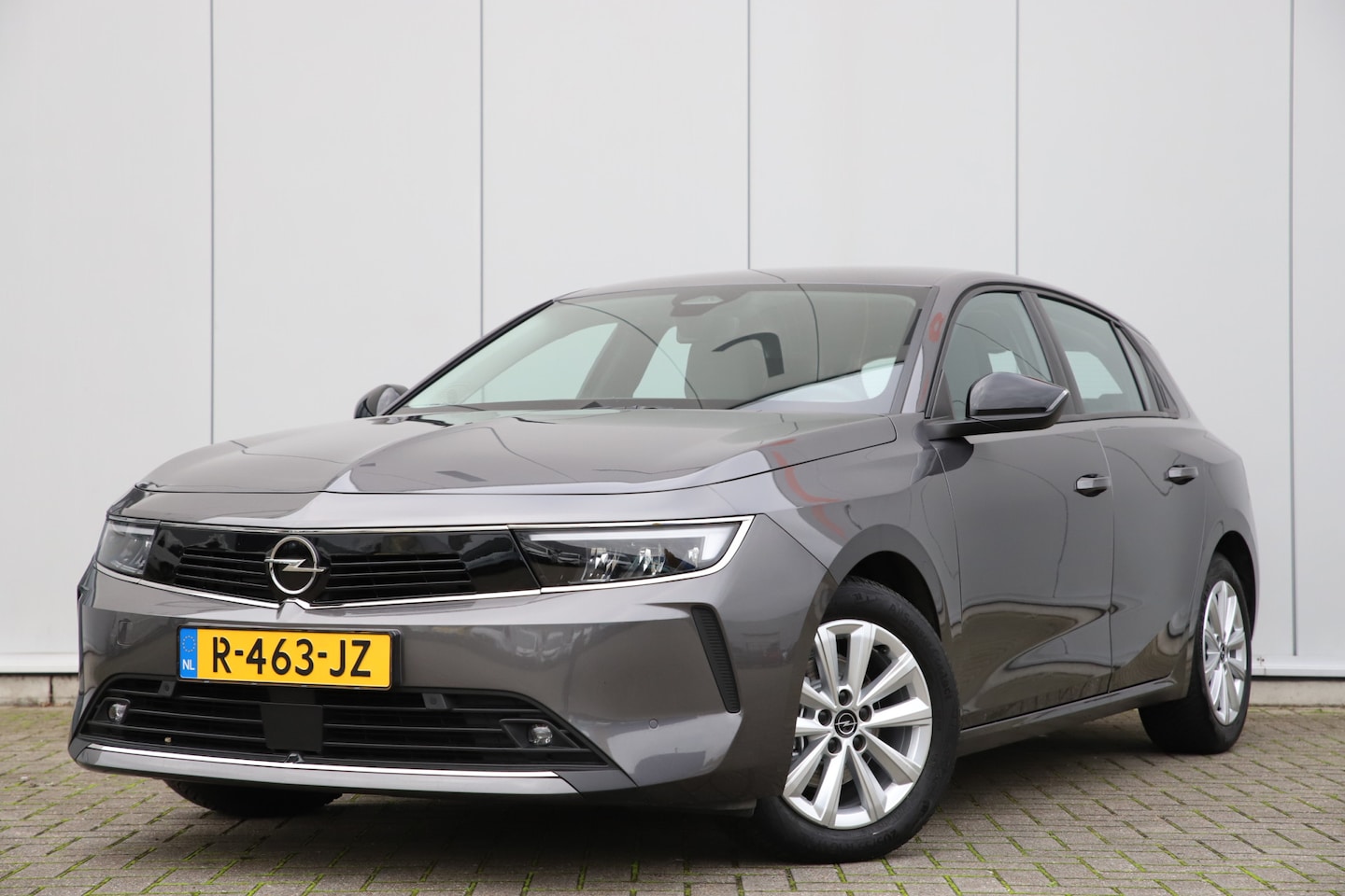 Opel Astra - 1.2 110 PK Turbo Edition Navigatie | Apple Carplay/Android Auto | Parkeersensoren vóór en - AutoWereld.nl