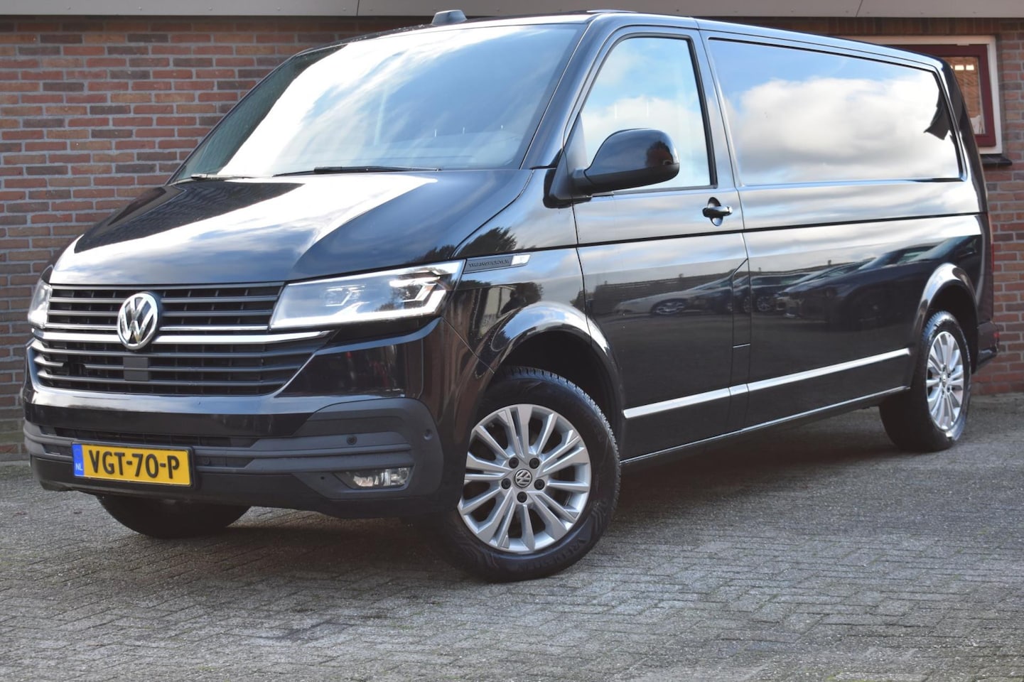 Volkswagen Transporter - 2.0 TDI L2H1 '20 LED Airco Cruise Inruil mogelijk - AutoWereld.nl