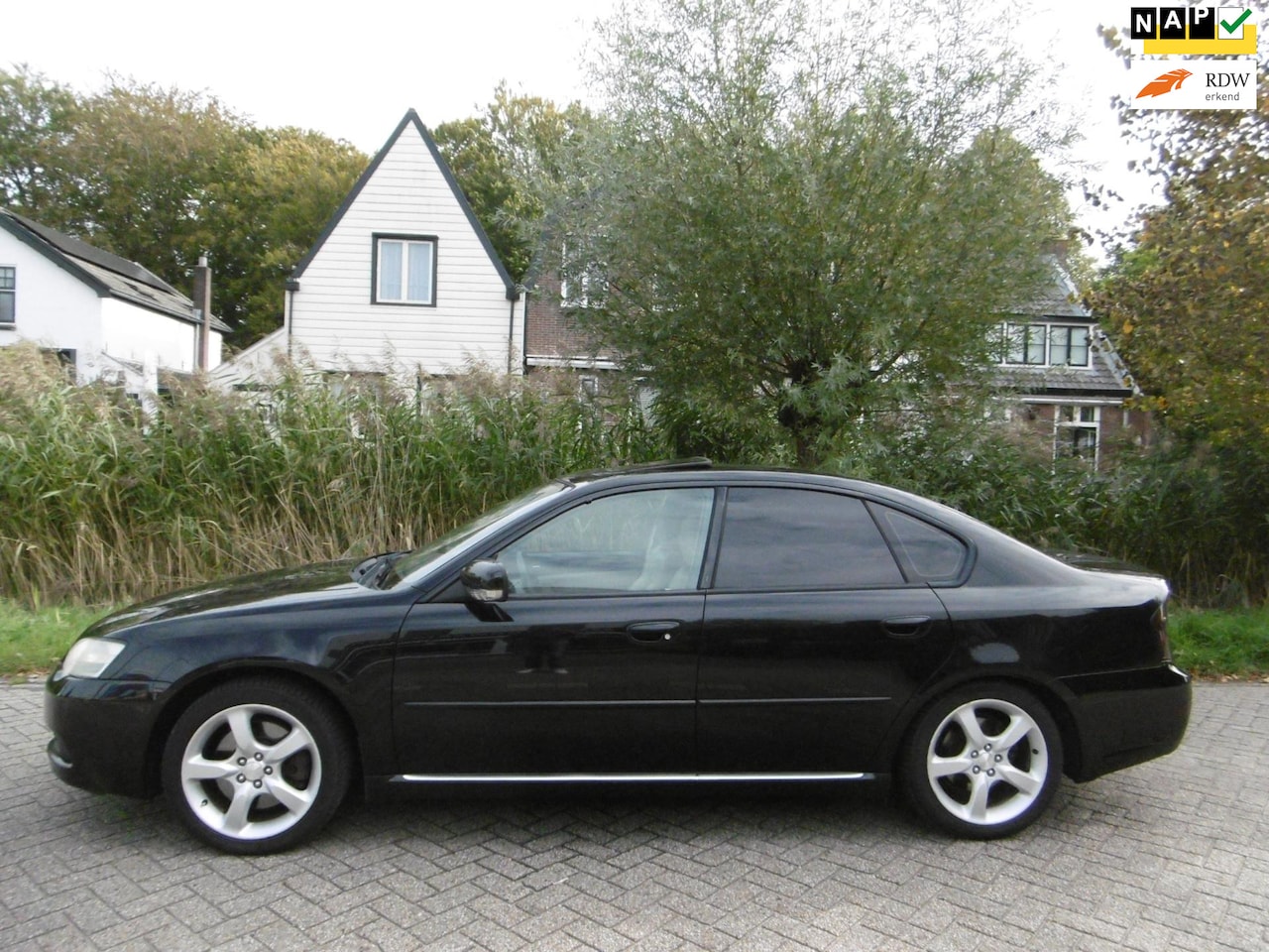 Subaru Legacy - 3.0R 4WD 245pk 6 Cilinder Automaat Leder Navi Uniek Youngtimer - AutoWereld.nl