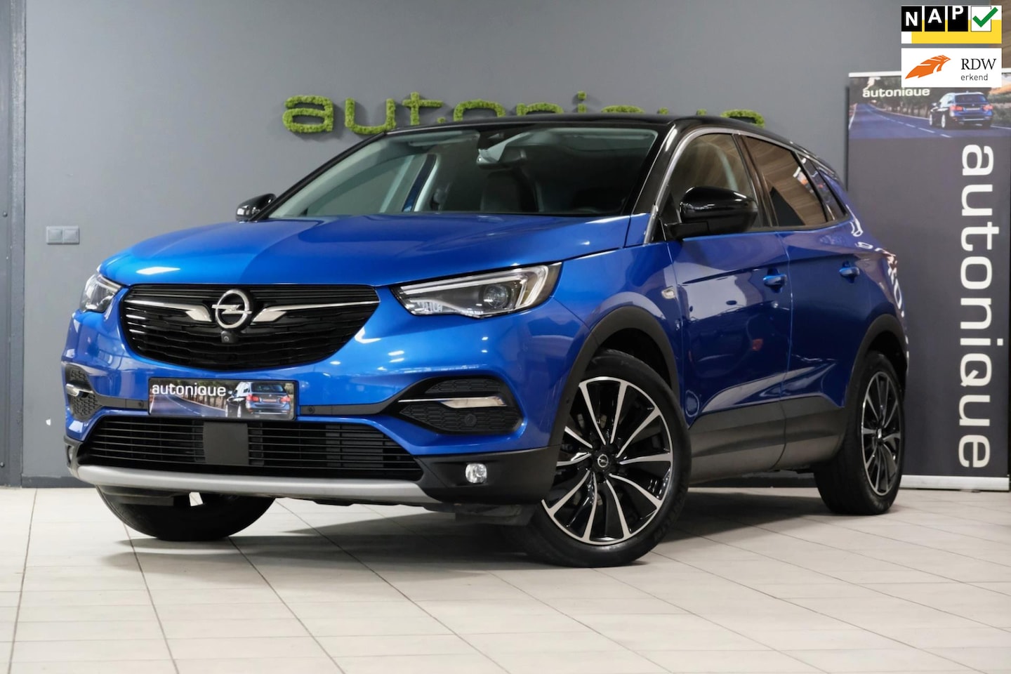 Opel Grandland X - 1.6 Turbo Ultimate *181pk* |Panoramadak/Leder/Trekhaak| Stoelverw+Koeling - AutoWereld.nl