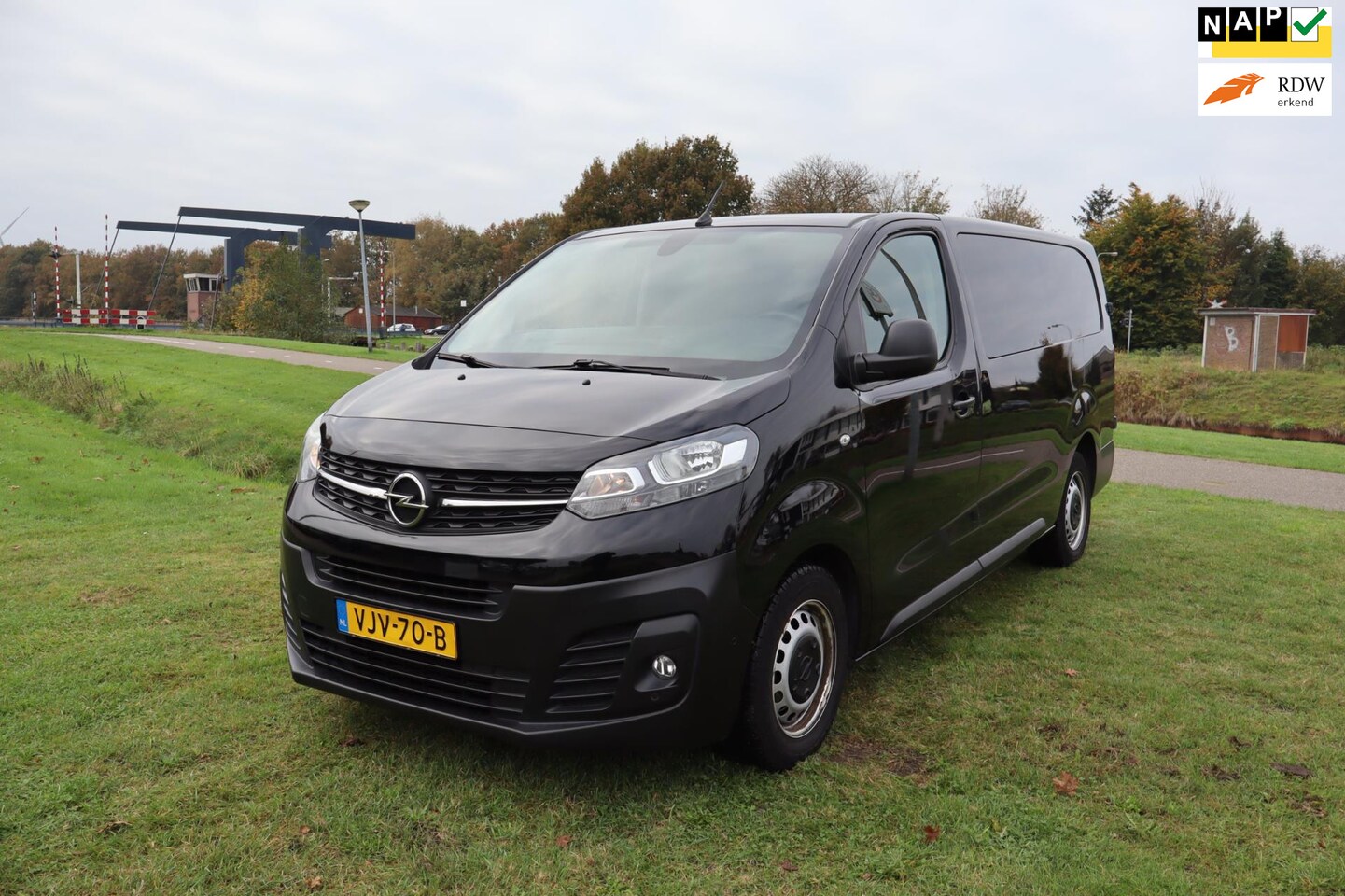 Opel Vivaro - 2.0 CDTI L3H1 DC Edition 2021 - AutoWereld.nl