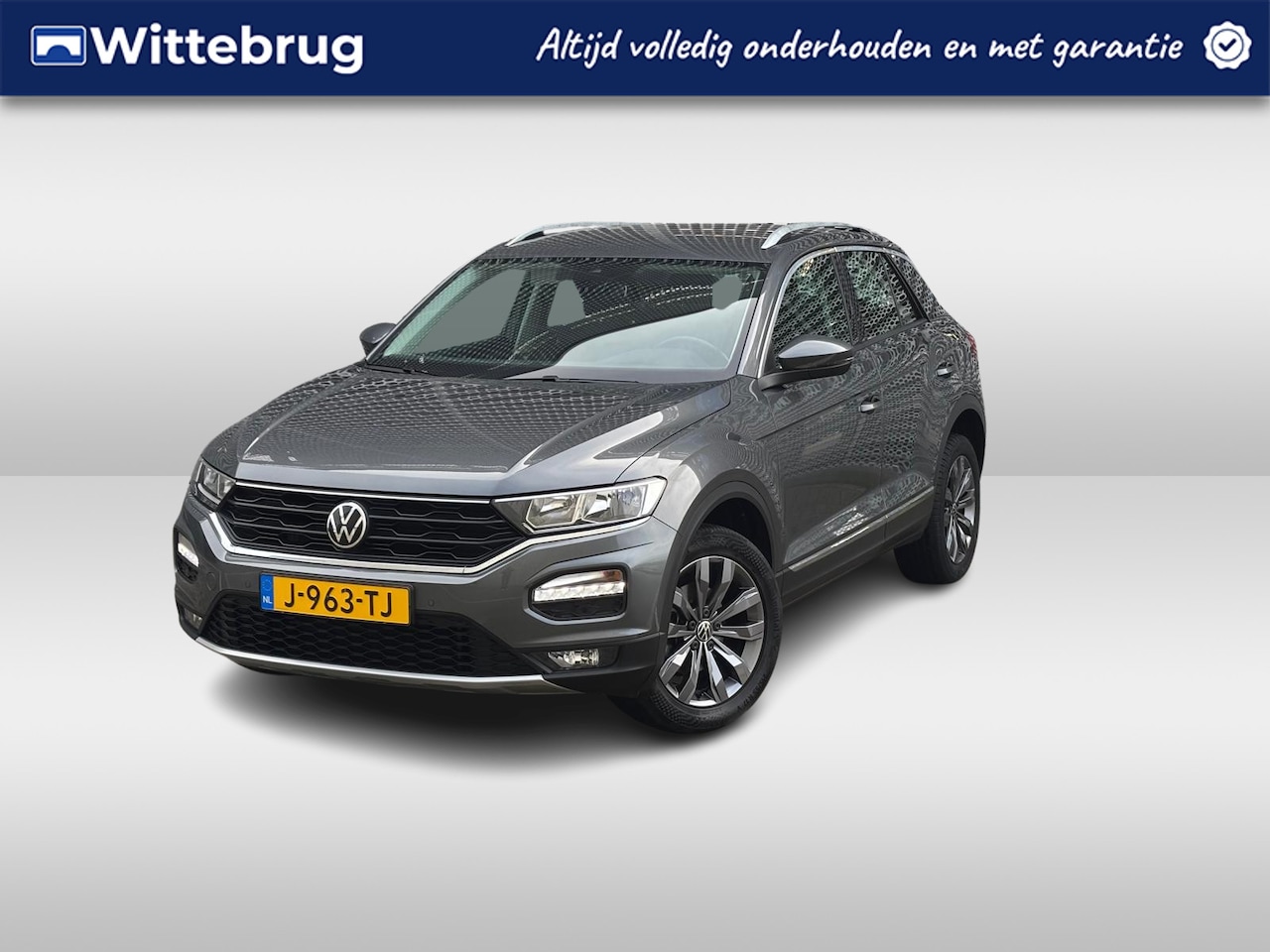 Volkswagen T-Roc - 1.0 TSI Style / 17" LMV / Parkeersensoren V+A / Navigatiesysteem P4 - AutoWereld.nl