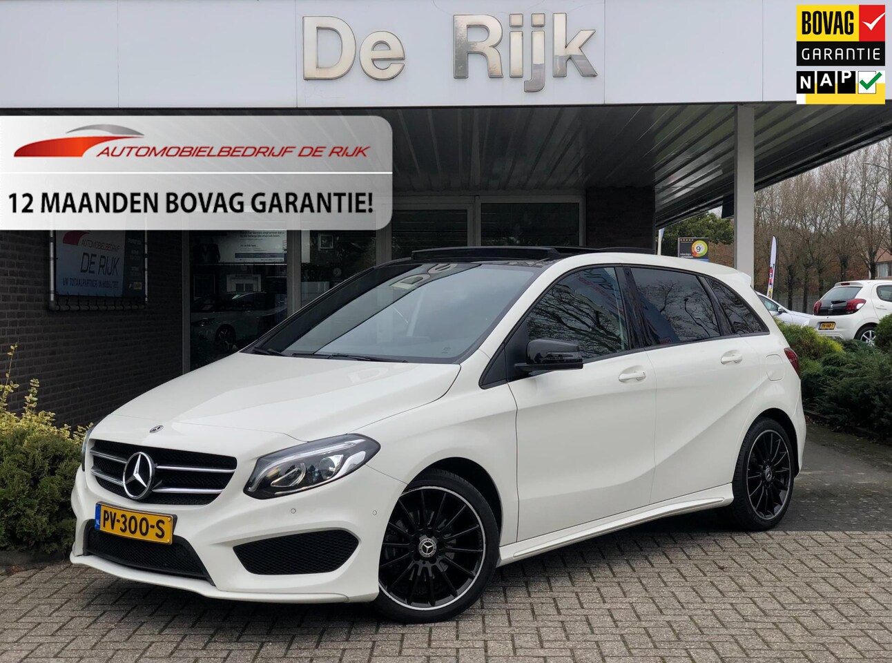 Mercedes-Benz B-klasse - 180 AMG Styling/Night Pakket | Schuifdak, Alcantara, 18'' LMV, Navi, Camera, Cruise, Sfeer - AutoWereld.nl