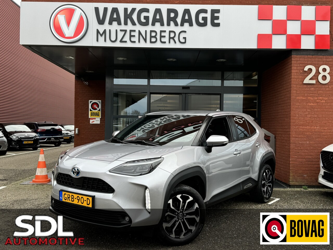 Toyota Yaris Cross - 1.5 Hybrid Dynamic // FULL LED // KEYLESS // CAMERA+SENSOREN // NAVI+CARPLAY // STUUR+STOE - AutoWereld.nl