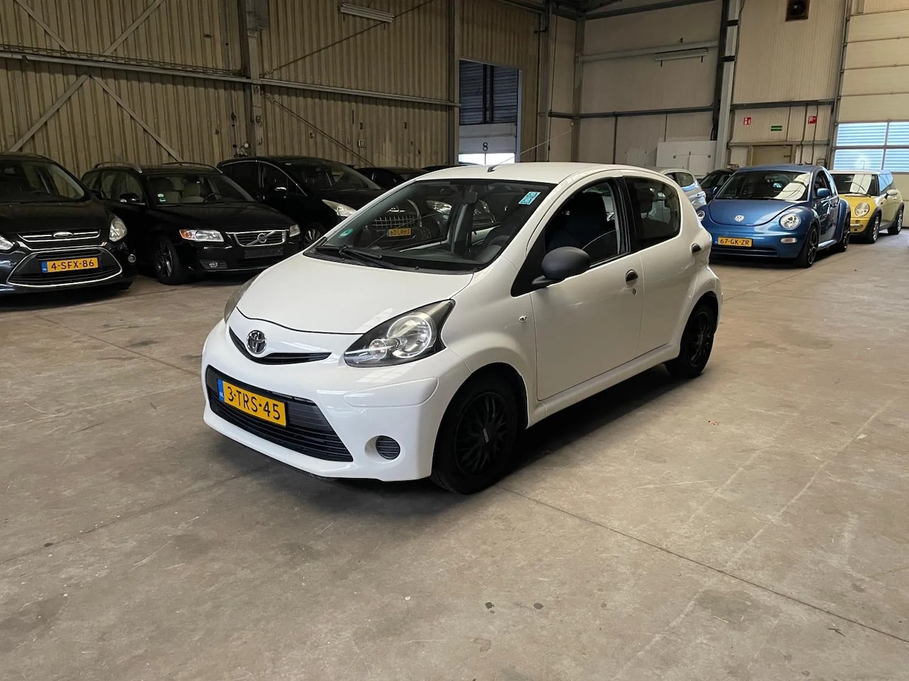 Toyota Aygo - 1.0 VVT-i Now 1.0 VVT-i Now - AutoWereld.nl