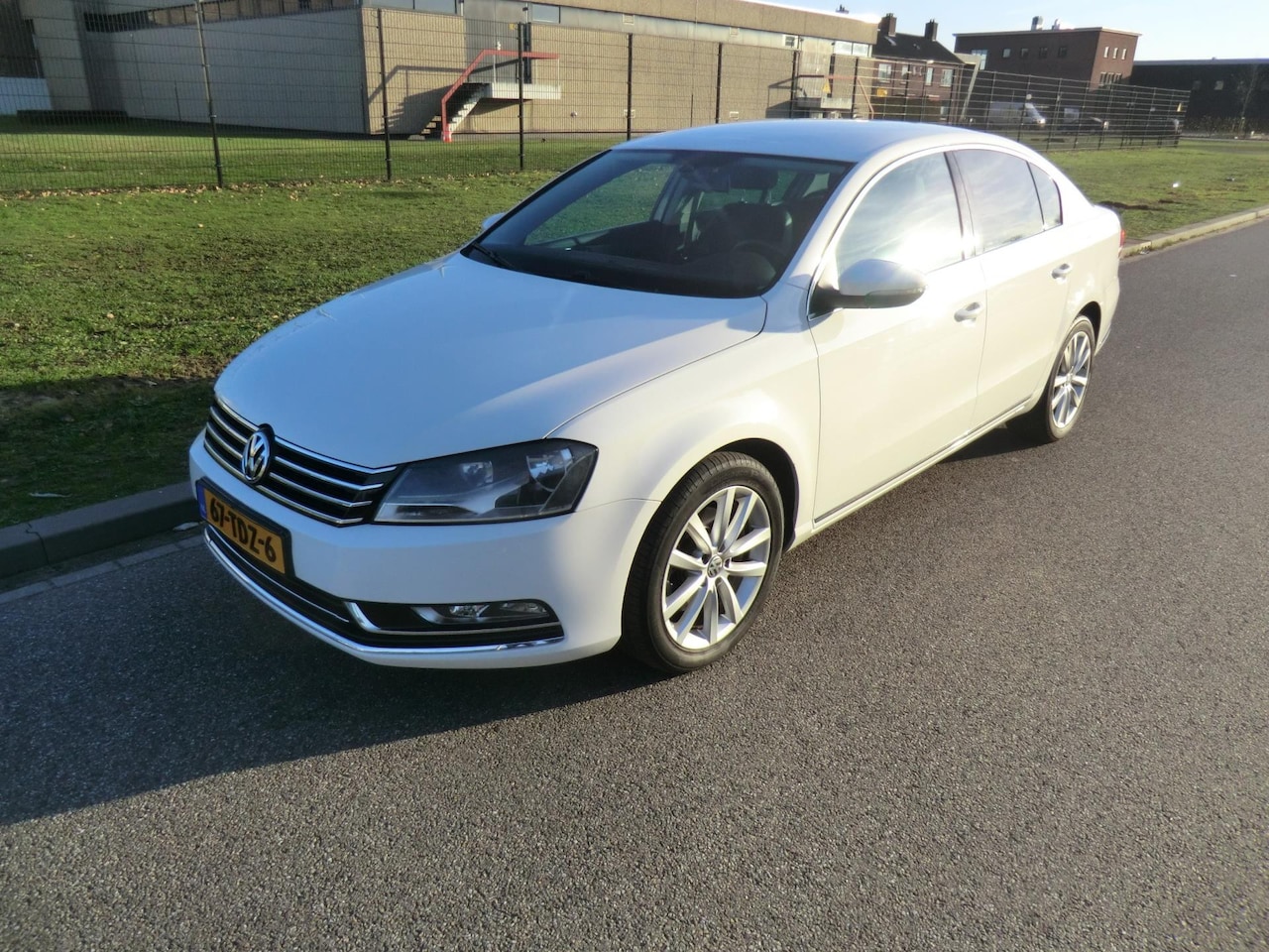 Volkswagen Passat - 1.4 TSI Highline BlueMotion 1.4 TSI Highline BlueMotion - AutoWereld.nl