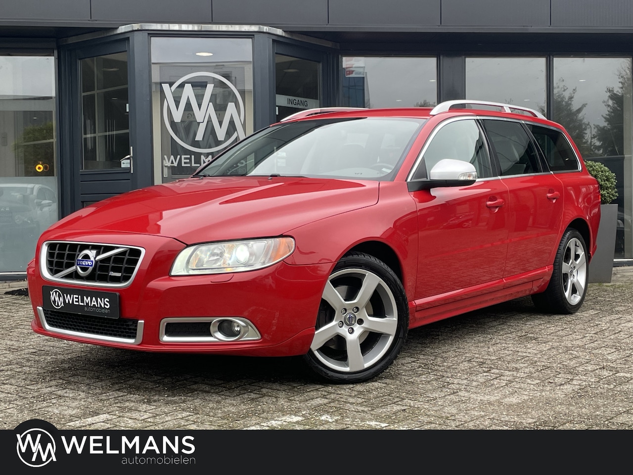 Volvo V70 - 2.5T 231 pk Summum Youngtimer | Leder | Xenon | Trekhaak | Stoelverw v+a | 18 inch - AutoWereld.nl