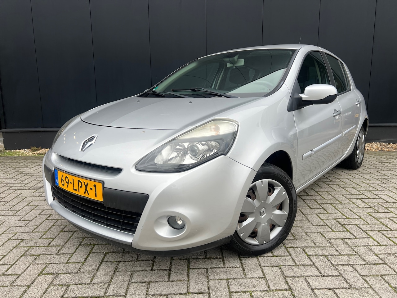 Renault Clio - 1.2 5Drs/Airco/CrControl/Apk6-'25 - AutoWereld.nl