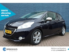 Peugeot 208 - 3drs 1.2 PureTech Allure | Navigatie | Panoramadak | 1e Eigenaar | Trekhaak |