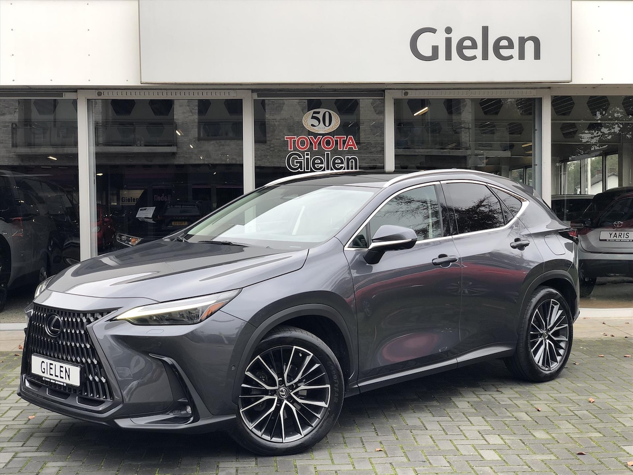 Lexus NX - 350h AWD President Line | Panoramadak, Mark Levinson, 360 Camera, HUD, 20 inch, Stoelventi - AutoWereld.nl