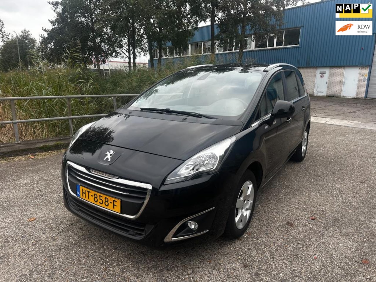 Peugeot 5008 - 1.2 PureTech Style 5p.!2015!Pano!Clima!NAP! - AutoWereld.nl