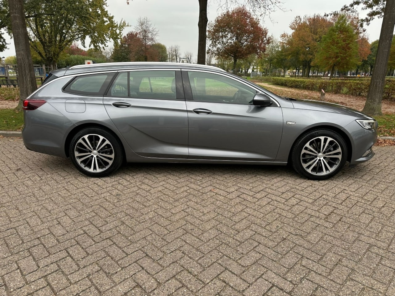 Opel Insignia Sports Tourer - 1.6 T Business Exe - AutoWereld.nl