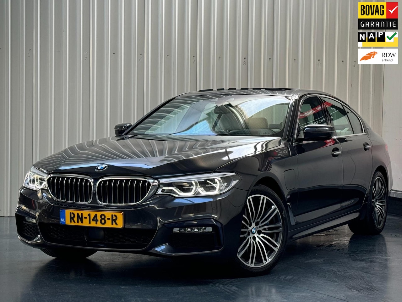 BMW 5-serie - 530e iPerformance High Executive M-Pakket Vol Optie - AutoWereld.nl