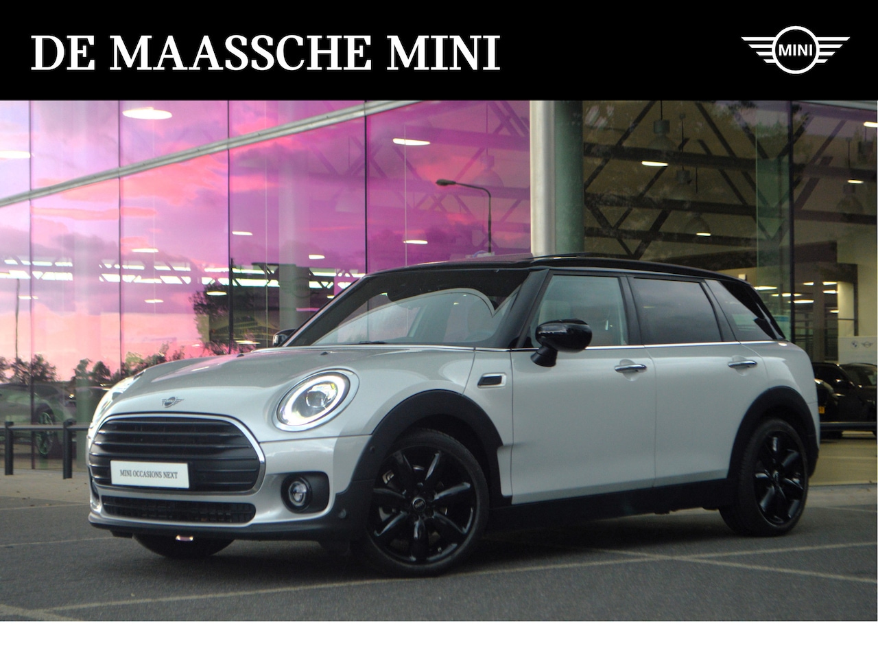 MINI Clubman - Cooper Automaat / Panoramadak / Achteruitrijcamera / LED / Comfort Access / Park Assistant - AutoWereld.nl