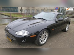 Jaguar XK8 - 4.0 V8 Coupé black / black uitvoering