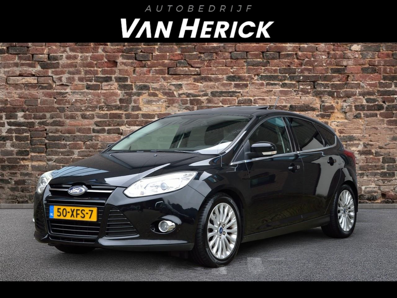 Ford Focus - 1.0 EcoBoost Titanium 101PK! | Navi | Leder | Schuif-kanteldak - AutoWereld.nl