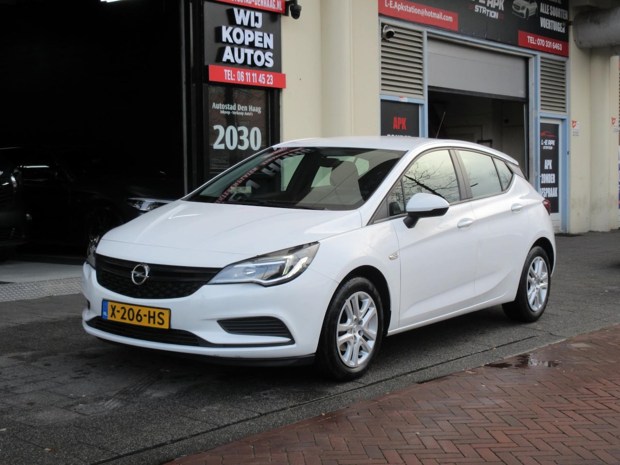 Opel Astra - 1.0 Edition 5 Deurs Airco PDC - AutoWereld.nl