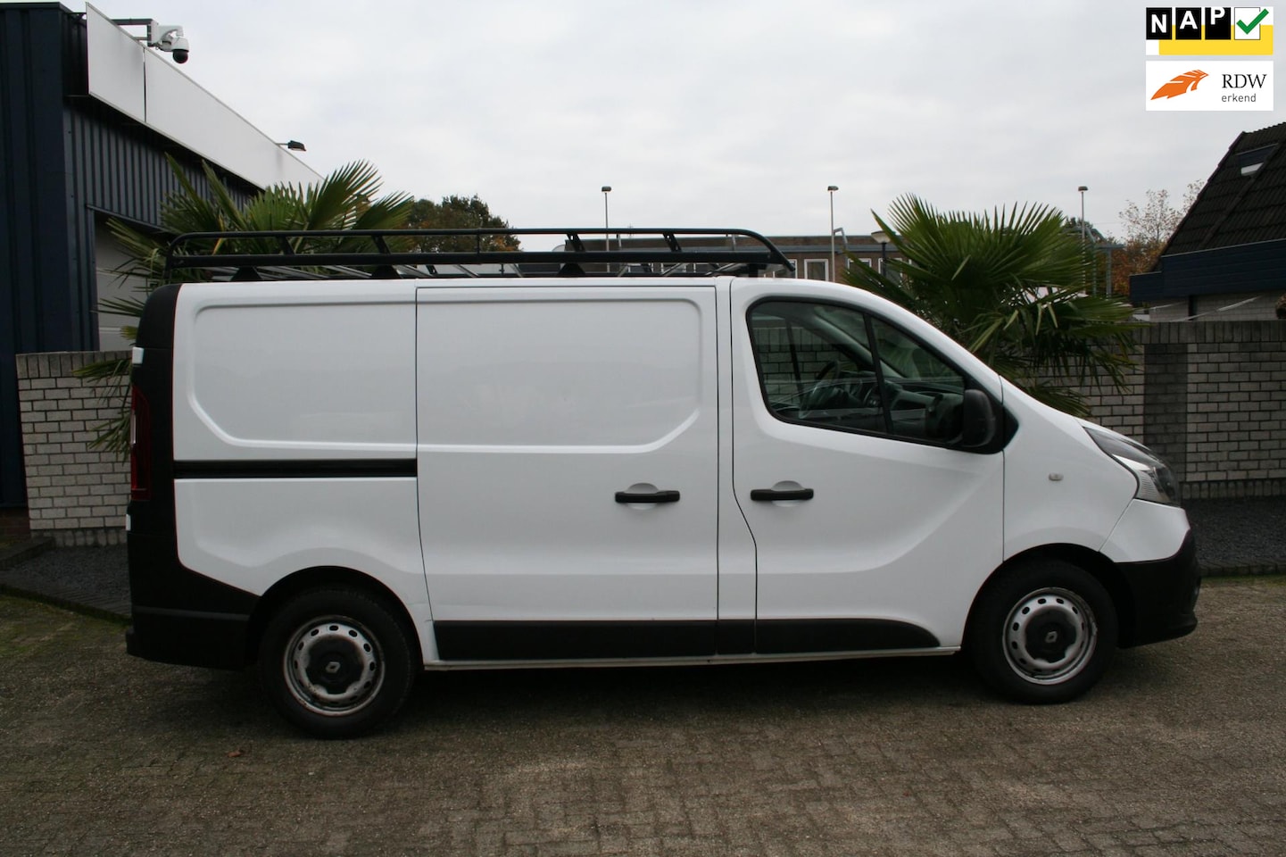 Renault Trafic - 1.6 dCi T27 L1H1 Comfort 1.6 dCi T27 L1H1 Comfort, airco, cruise - AutoWereld.nl