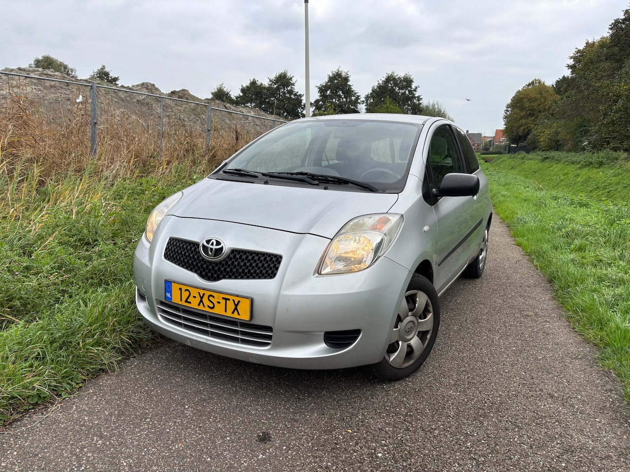 Toyota Yaris - 1.0 VVTi Spirit - AutoWereld.nl