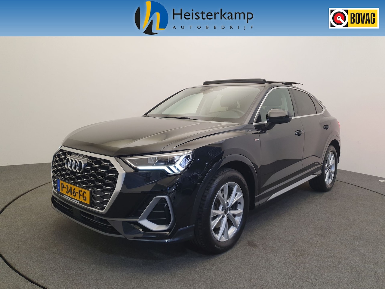 Audi Q3 Sportback - 35 TFSI 150pk S-Tronic S-Line Wegklapbare trekhaak, Panoramadak, Camera - AutoWereld.nl