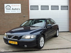 Volvo S60 - 2.4/Airco/Leer/met boekjes en NAP