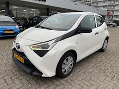 Toyota Aygo - 1.0 VVT-i x-fun 5 Drs Airco Bluetooth Nap