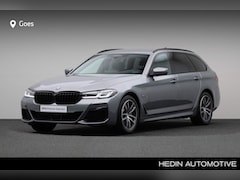 BMW 5-serie Touring - 530e | M Sportpakket | Comfort Access | Handbediende zonneschermen voor achterportierramen