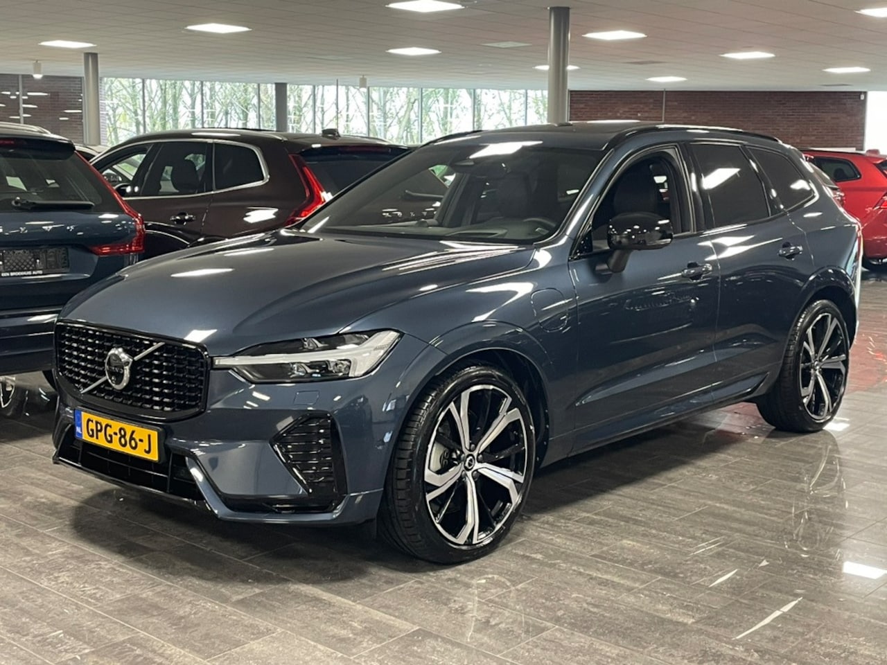 Volvo XC60 - T6 AWD Recharge Ultimate Dark | Luchtvering | Bowers & Wilkins | 360° Camera | Head-Up dis - AutoWereld.nl