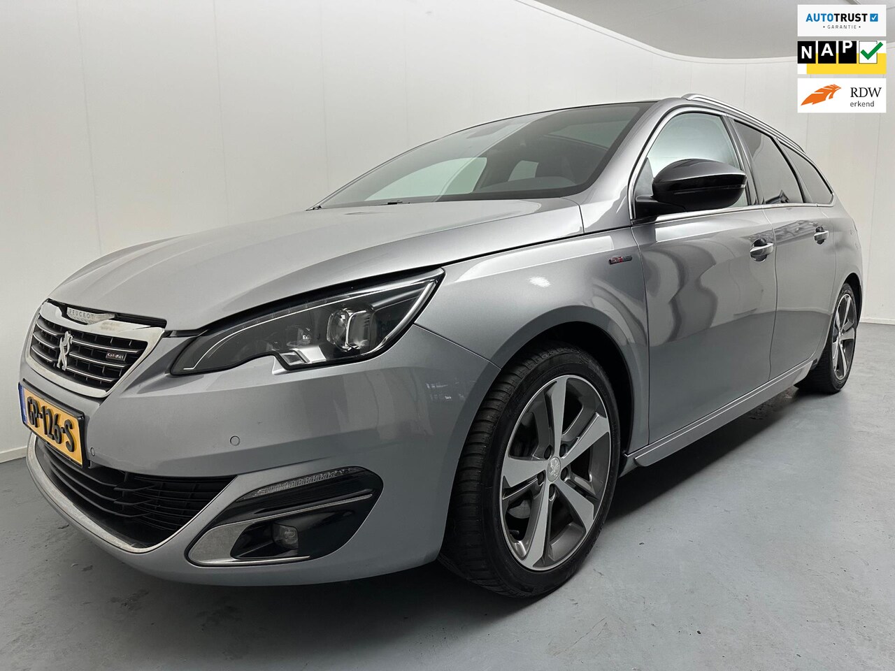 Peugeot 308 SW - 1.2 PureTech Blue Lease GT-line | Pano | Leder | LED | Lmv | Nap - AutoWereld.nl