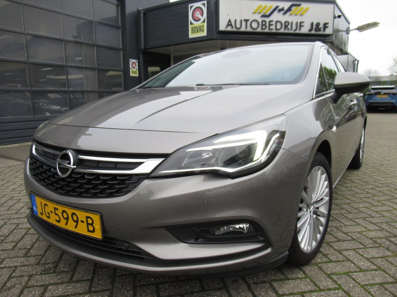 Opel Astra - 1.4 Innovation / NAV / Camera / PDC 2x / Bluetooth - AutoWereld.nl