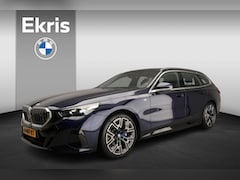 BMW i5 Touring - eDrive40 | M-Sportpakket | LED | Leder | HUD | Schuifdak | Keyles go | DAB | Bowers & Wilk