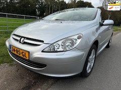 Peugeot 307 CC - 2.0-16V top onderhouden met leder en stoelverwarming