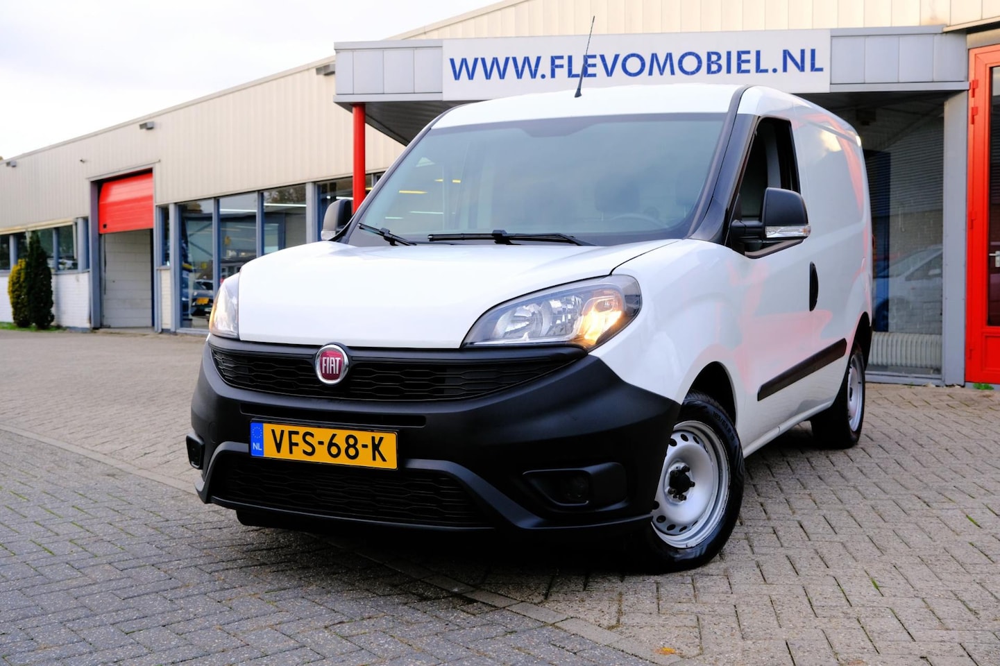 Fiat Doblò Cargo - 1.6 MJ L1H1 3-pers Navi|Airco|DAB - AutoWereld.nl