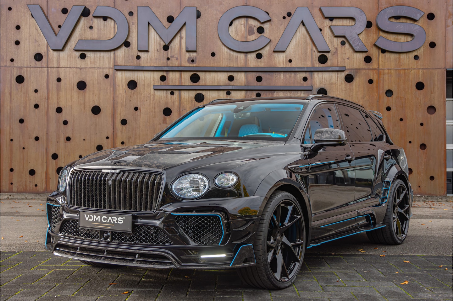 Bentley Bentayga - 4.0 V8 Mansory *FULL FORGED CARBON*MANSORY INTERIOR* - AutoWereld.nl