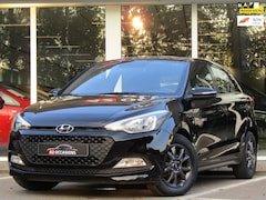 Hyundai i20 - 1.2 (4 cilinder) Airco/Bluetooth/Stoel en stuurverwarming