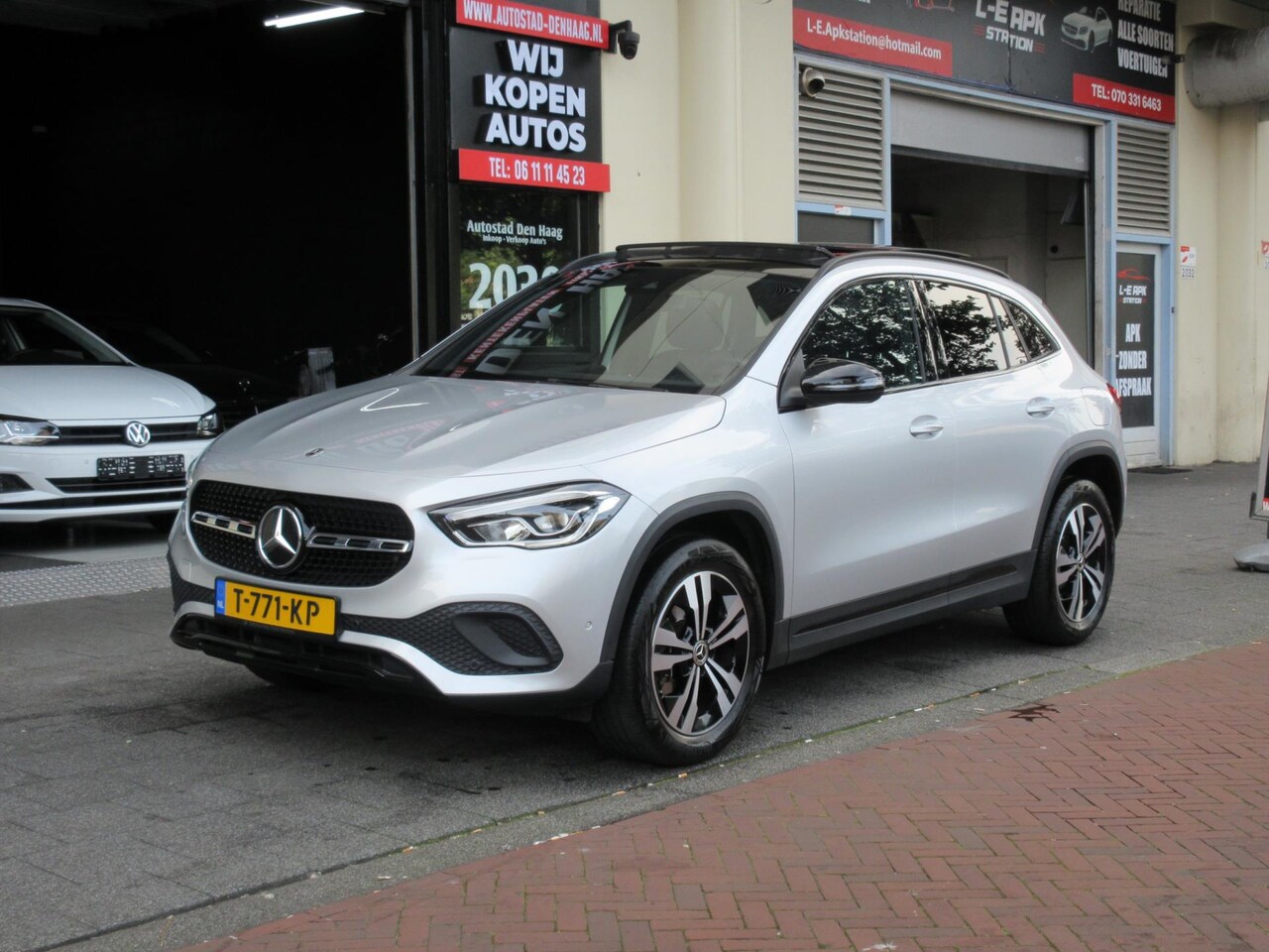 Mercedes-Benz GLA-Klasse - 180 Camera Pano Sfeerverlichting - AutoWereld.nl