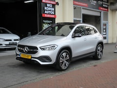 Mercedes-Benz GLA-Klasse - 180 Camera Pano Sfeerverlichting