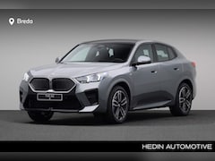 BMW iX2 - eDrive20 67kWh | Achteruitrijcamera | Comfort Access | Driving Assistant Plus | Stoelverwa