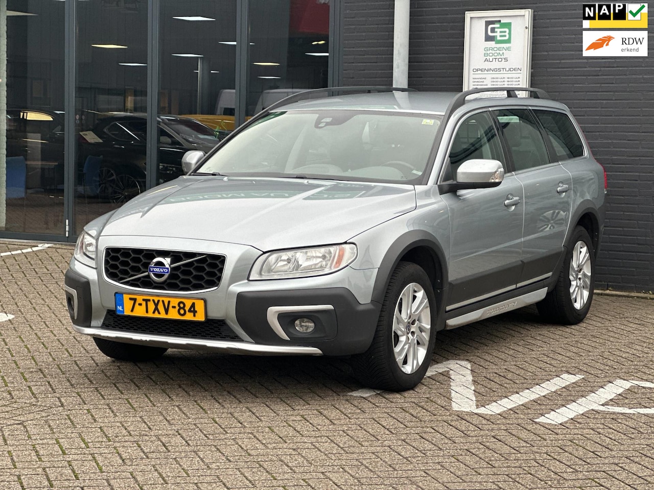 Volvo XC70 - 2.0 D4 FWD Nordic+/2E EIG/LEDER/NAVI/NL-AUTO NAP!! - AutoWereld.nl