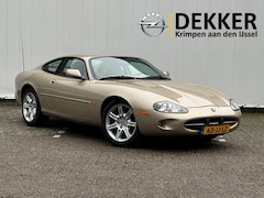 Jaguar XK8 - 4.0 V8 Coupé Nieuwstaat / Mooi verhaal over historie