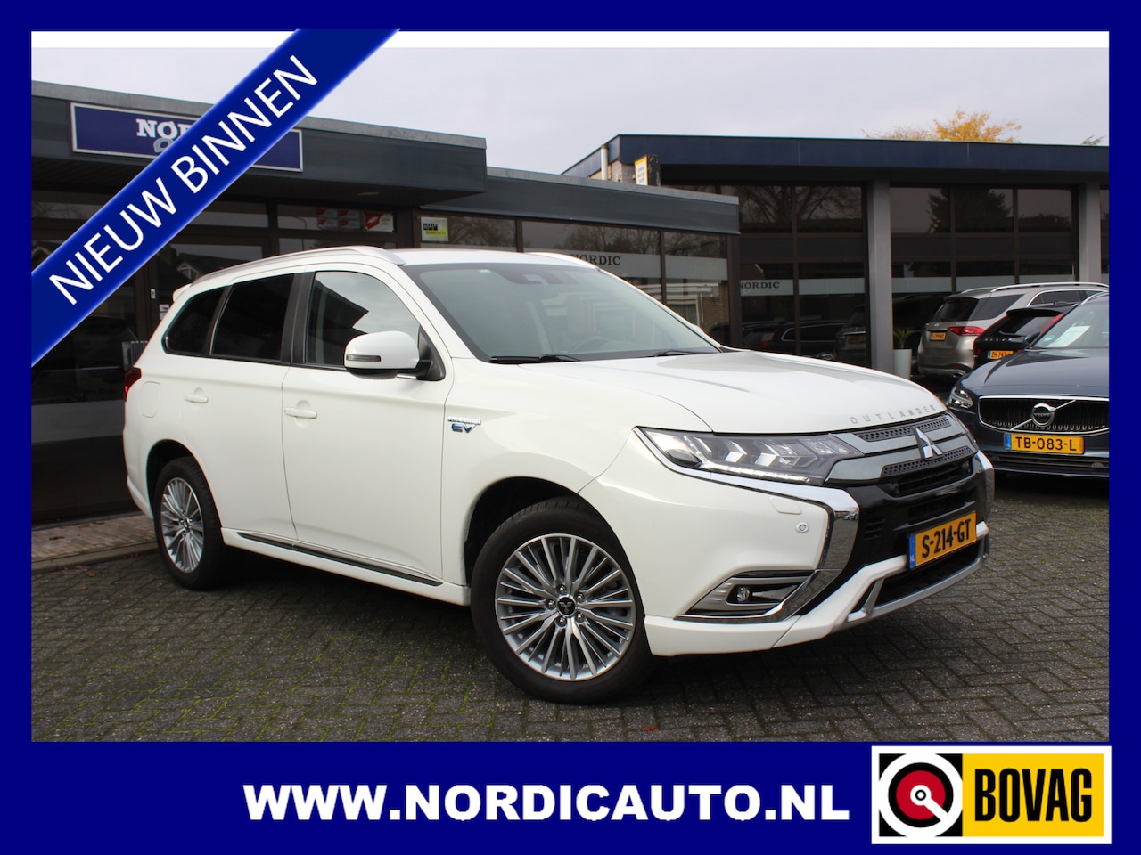 Mitsubishi Outlander - 2.4 PHEV INSTYLE/ LEDER- NAVIGATIE- STOELVERWARMING - AutoWereld.nl