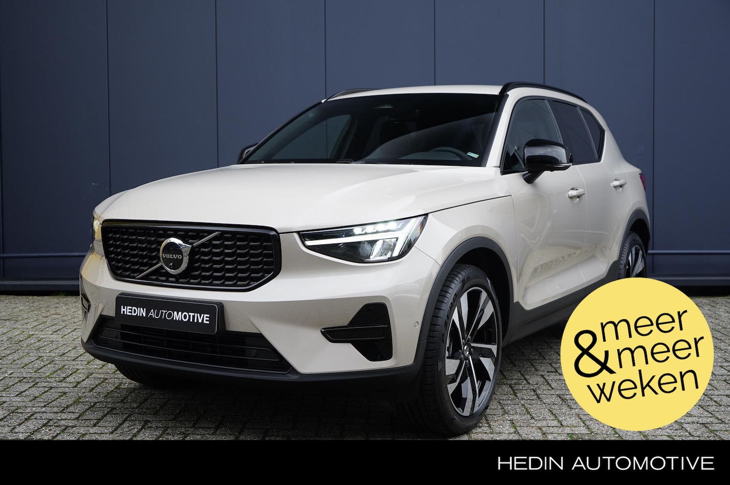 Volvo XC40 - 2.0 B4 Plus Dark | Pilot assist | 360 graden camera | Elektrische stoelen | Harman/kardon - AutoWereld.nl